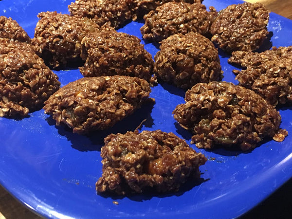 Trail No Bake Oatmeal Mango Raisin Cookies